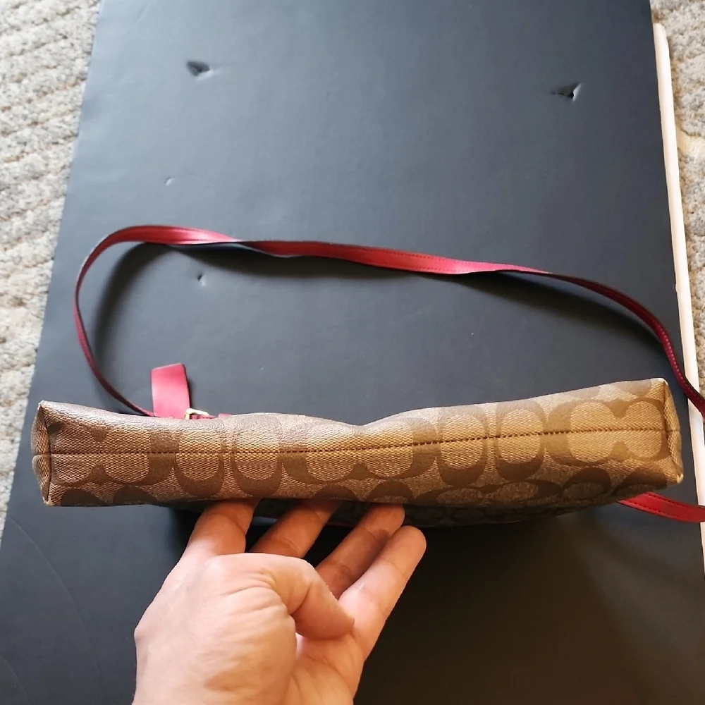 Coach Signature Crossbody‎ Shoulder Bag in Khaki & Pink